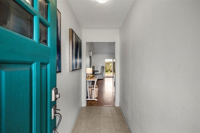 Building Photo - 2512 Azalea Ct