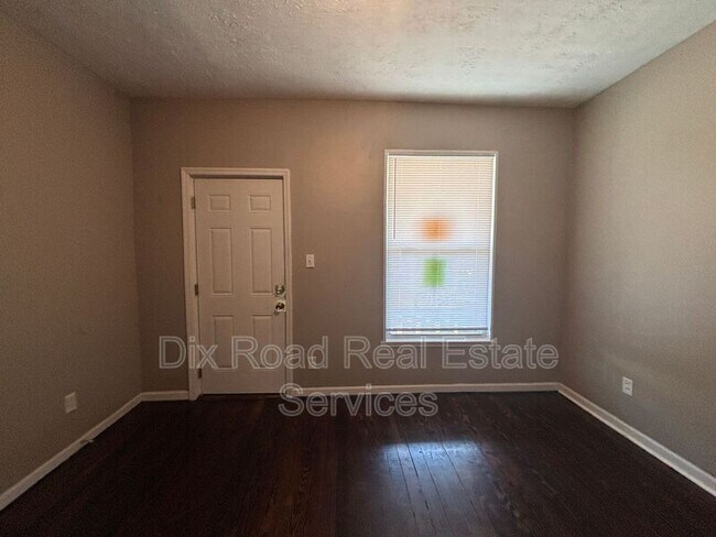 Building Photo - 67 S McGee St