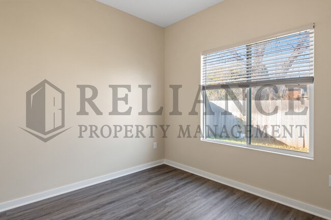 Building Photo - 3225 N Cedar Downs Ln