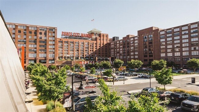Building Photo - 780 Memorial Dr SE
