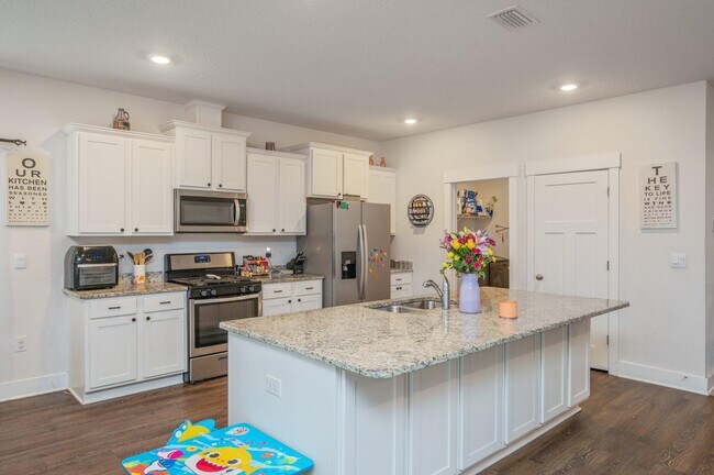 Building Photo - 1126 Valor Walk