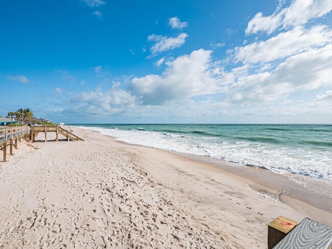 Building Photo - 4141 Ocean Dr