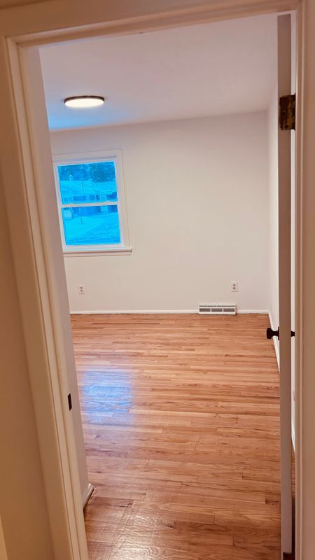 Building Photo - 42 Young Ave