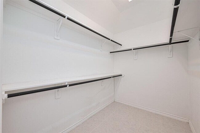Building Photo - 6723 Widdenbrook Trace