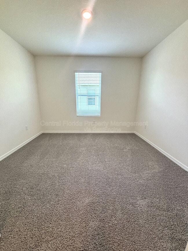 Building Photo - 5513 Hayloft Dr