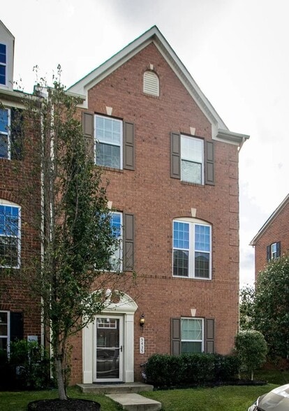 Building Photo - 5435 Double Day Ln
