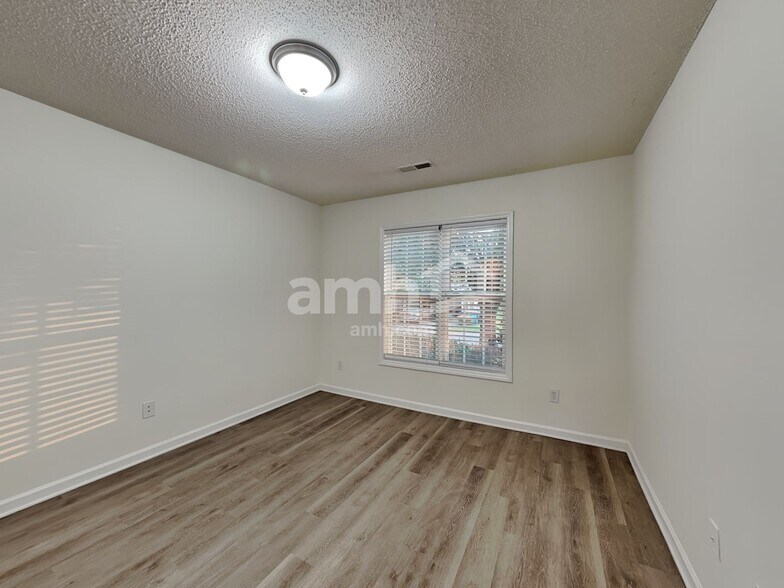Building Photo - 164 Cameron Way Cir