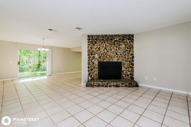 Building Photo - 1130 FOXWOOD DR, LUTZ, FL 33549