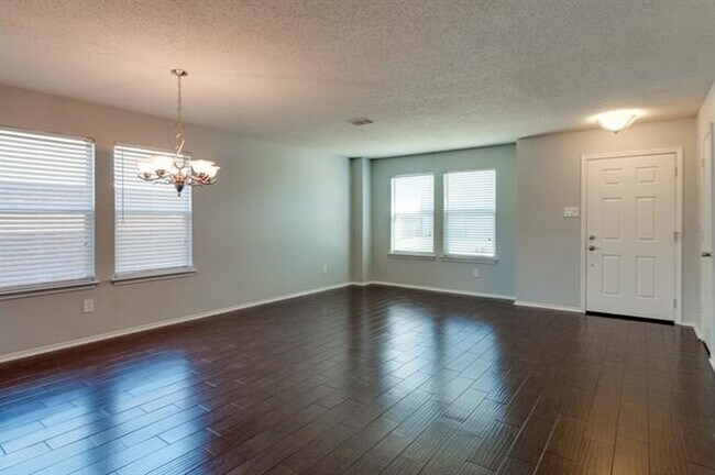 Building Photo - 3821 Bandera Ranch Rd