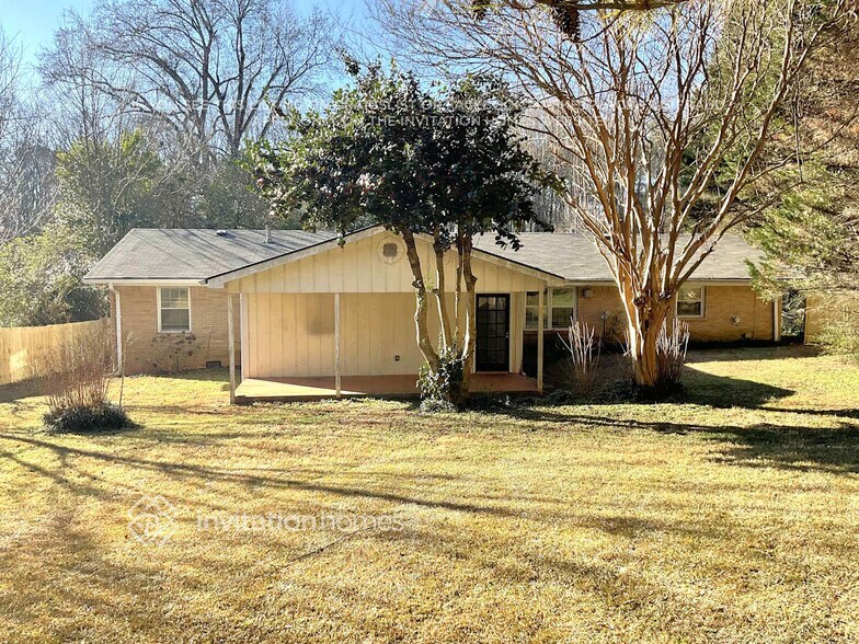 Building Photo - 2631 Kings Cir NW