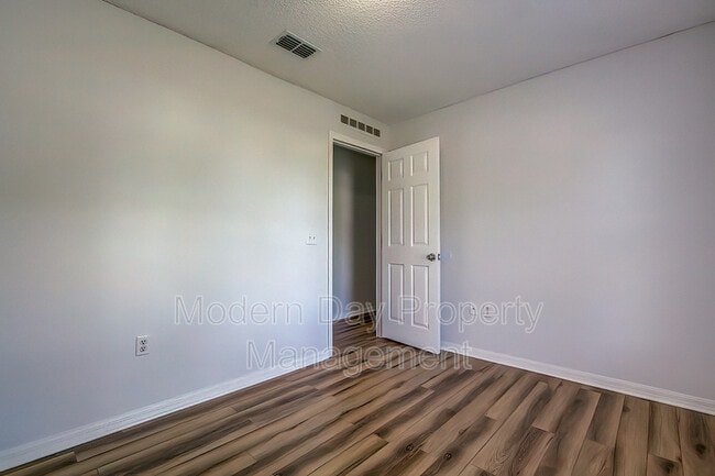 Building Photo - 3059 Magellan Ave