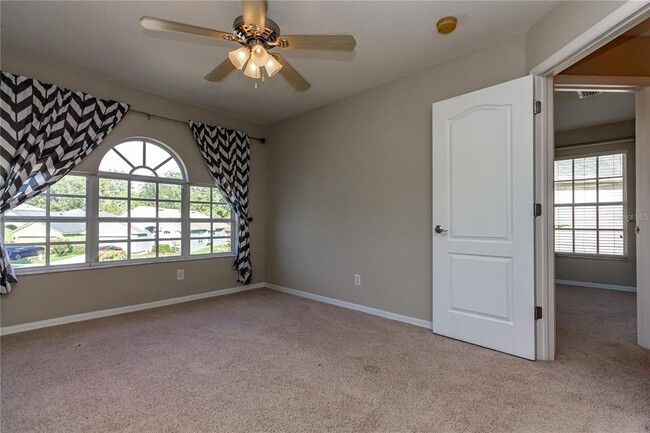 Building Photo - 11102 Avery Oaks Dr