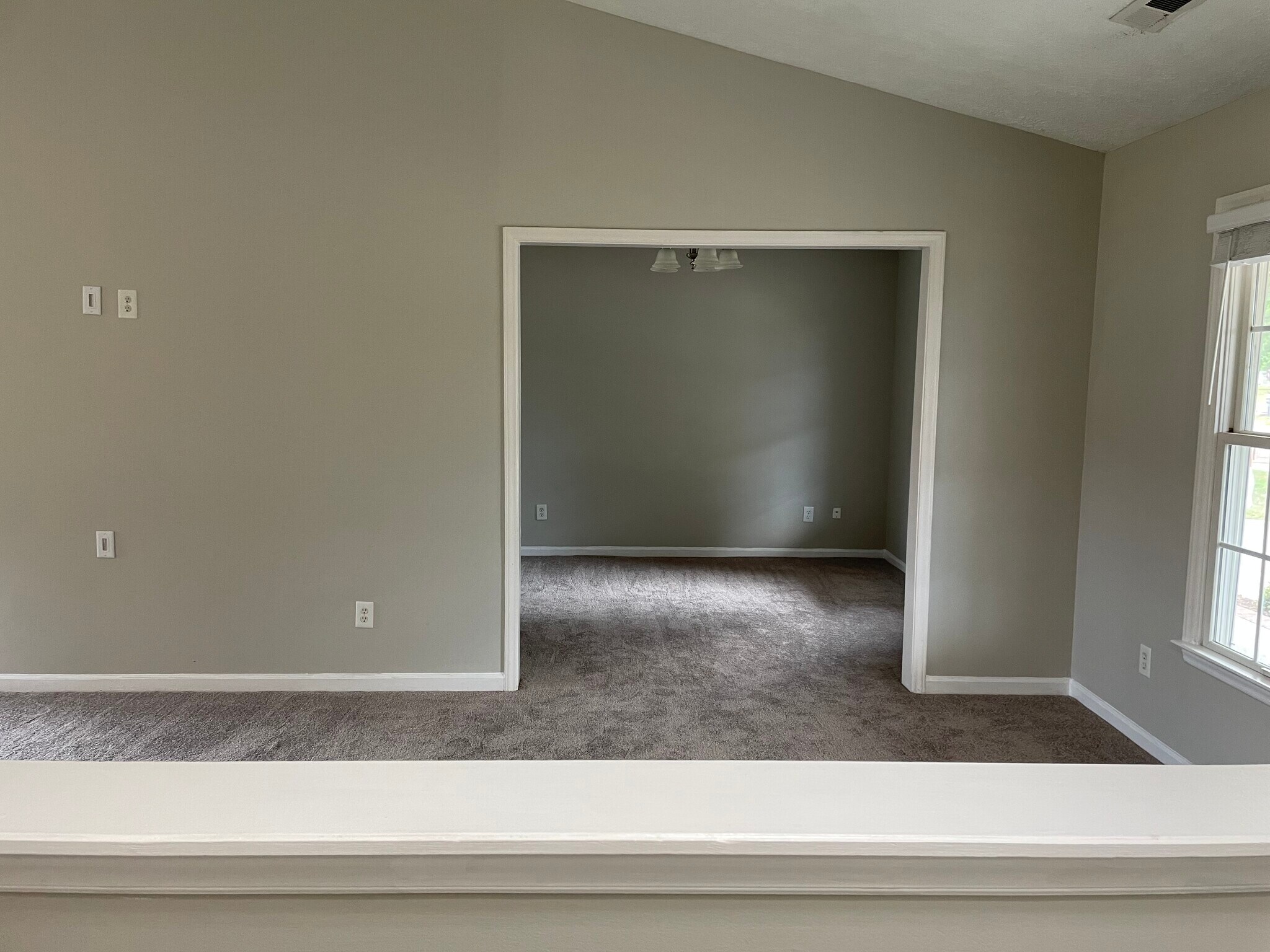 Entryway to dining room - 5503 Heather St