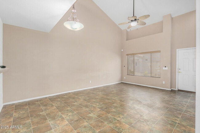 Building Photo - 8003 W Zoe Ella Way