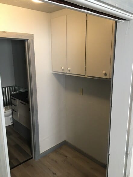 Shelving in another room before Master - 1433 Witzel Ave