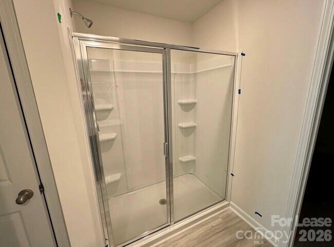 Building Photo - 1830 Vanderlyn St