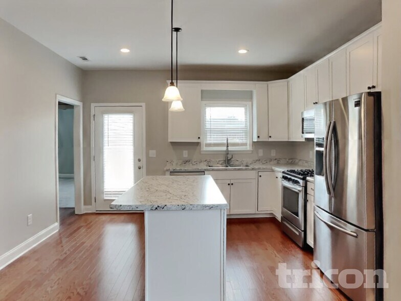 Building Photo - 1363 Coates Ln