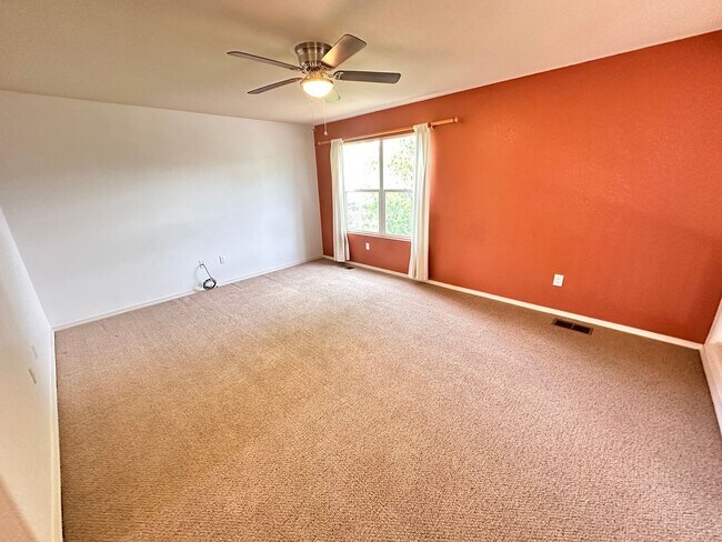 Building Photo - 7419 Desert Eagle Rd NE