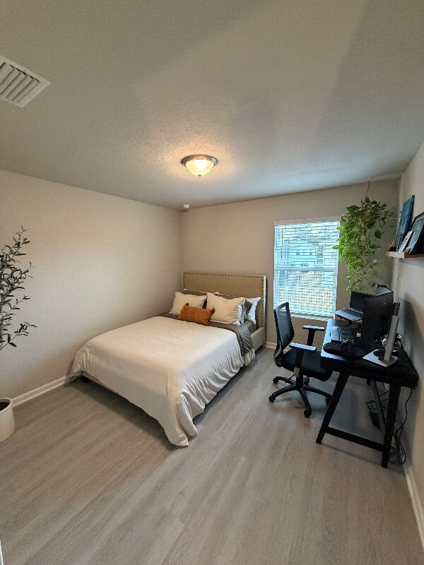 Building Photo - 24570 Broken Sound LP