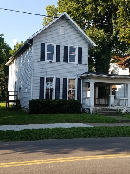 Primary Photo - 296 W Church St