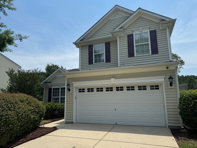 Building Photo - Stunning 3BR/2.5BA w/ Upgrades & Pool Access