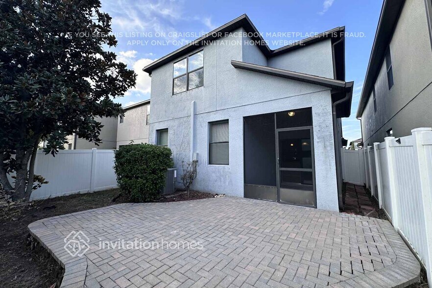 Building Photo - 2708 Garden Falls Dr