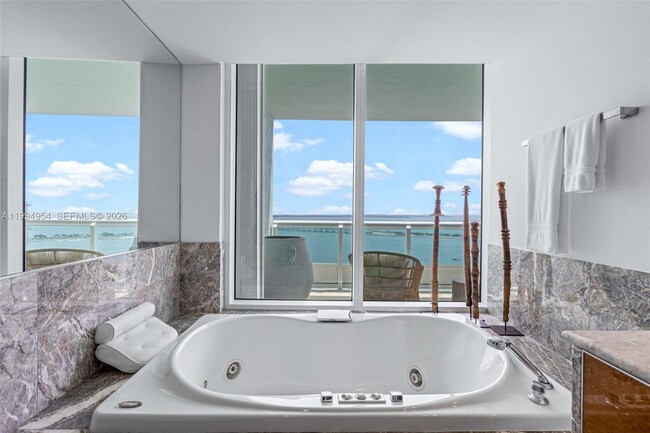 Building Photo - 1643 Brickell Ave