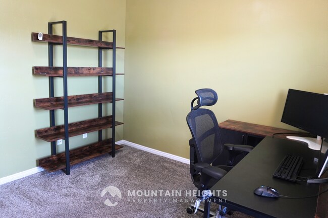 Building Photo - 10983 Sunup Way