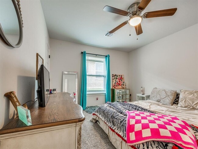 Building Photo - 2323 Arcady Ave