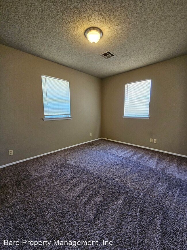 Building Photo - 3 br, 2 bath House - 1703 Village Drive