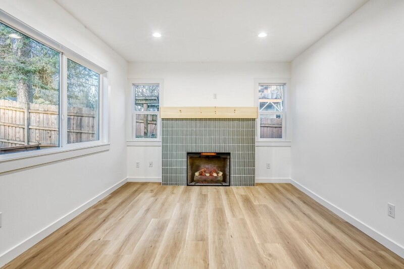 Building Photo - 1022 Parkway Dr NW