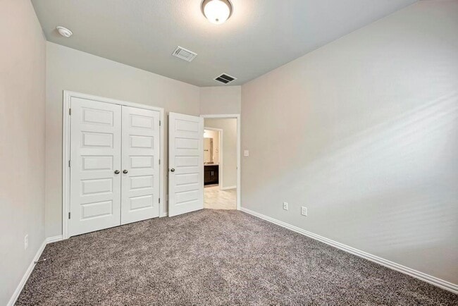 Building Photo - 2969 Diego Dr