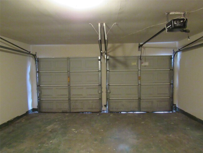Building Photo - 7623 Silver Cloud Ln
