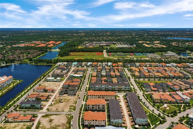 Building Photo - 5651 Hood Rd