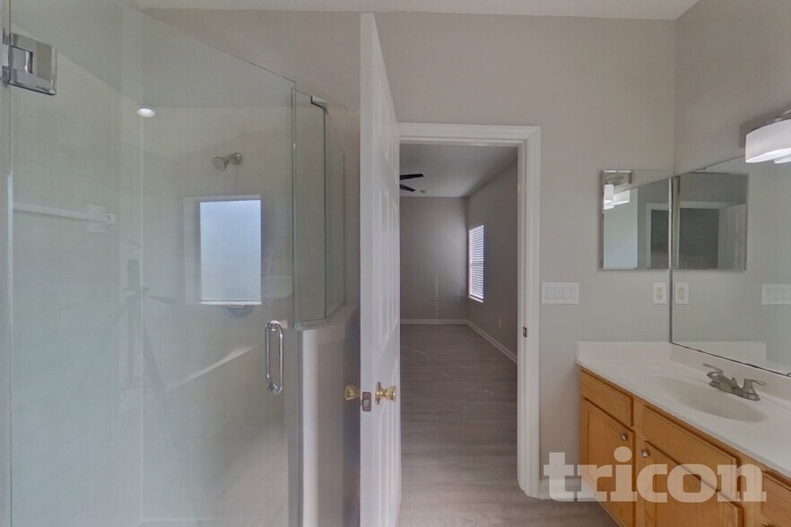 Building Photo - 12048 Coachman Lakes Way