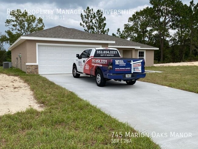 Building Photo - 745 Marion Oaks Manor