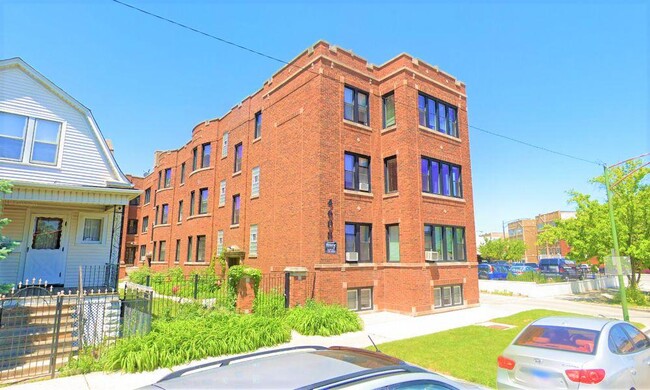 Building Photo - 4602 N Kildare Ave