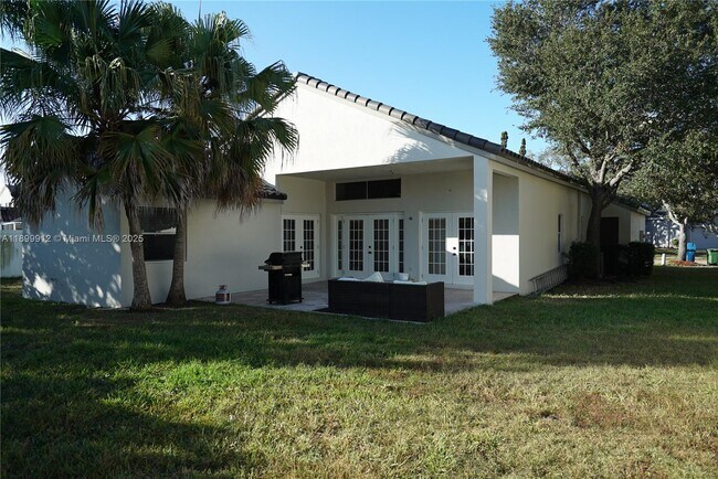 Building Photo - 658 Stanton Dr