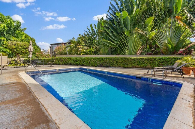 Building Photo - Cozy Island Escape | Near Waikiki & Diamond Head