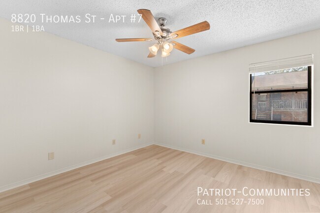 Building Photo - 8820 Thomas St
