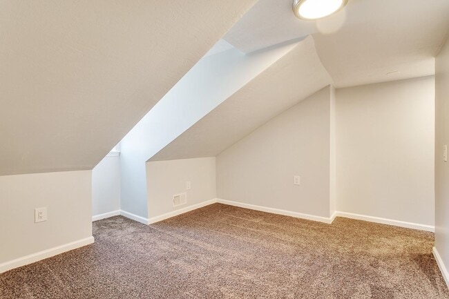 Building Photo - Beautiful 4 Bed 3 Bath Home in Lawrenceville!
