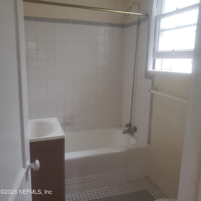 Building Photo - 2575 Haldumar Terrace