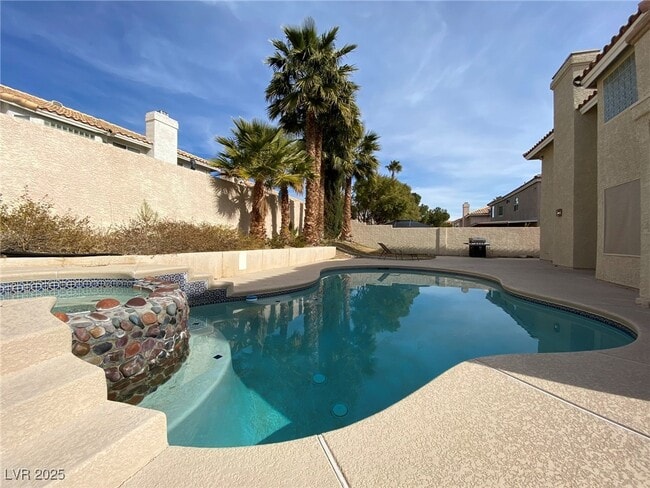 Building Photo - 9312 Angelfish Dr
