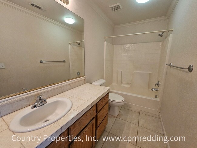 Building Photo - 3875 Meadow Oak Way