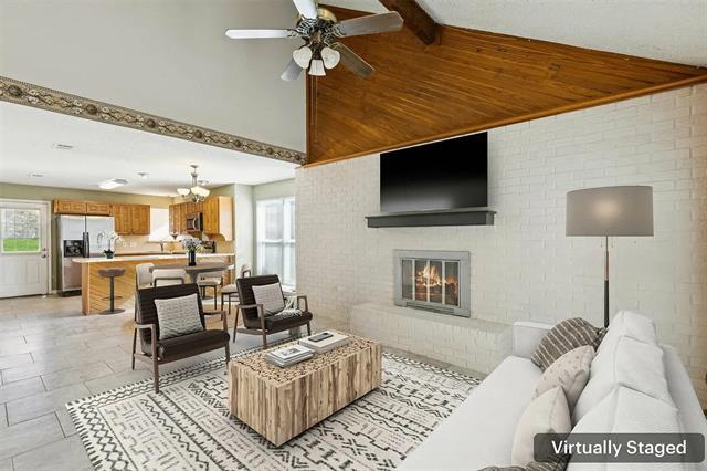 Building Photo - 904 Rusk Dr