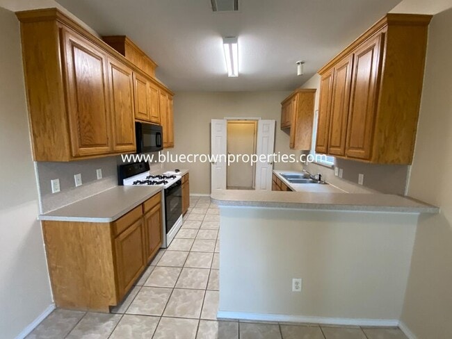 Building Photo - 1829 Carver Dr