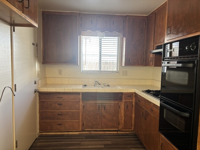 Building Photo - 1613 San Carlos Ln