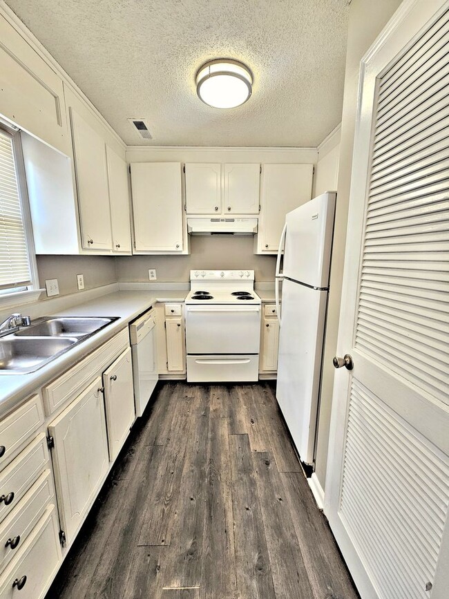 Building Photo - 1509 Halston Cir NW