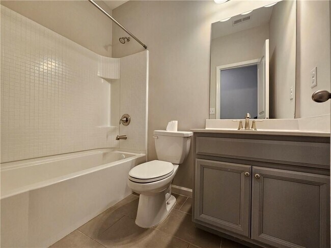 Building Photo - 871 Sunset Park Dr