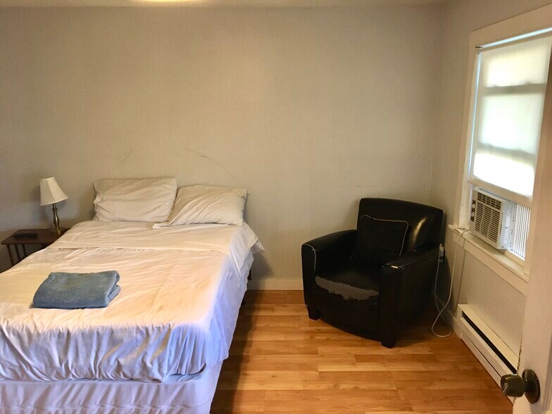 Building Photo - 157 Perkins St